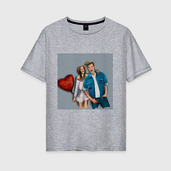Женская футболка оверсайз Пара влюбленных с шариком