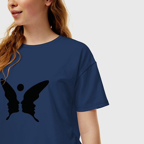 Женская футболка оверсайз Бабочка обман зрения / Тёмно-синий – фото 3