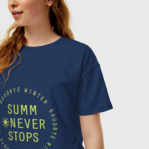 Женская футболка оверсайз Summer never stops / Тёмно-синий – фото 3