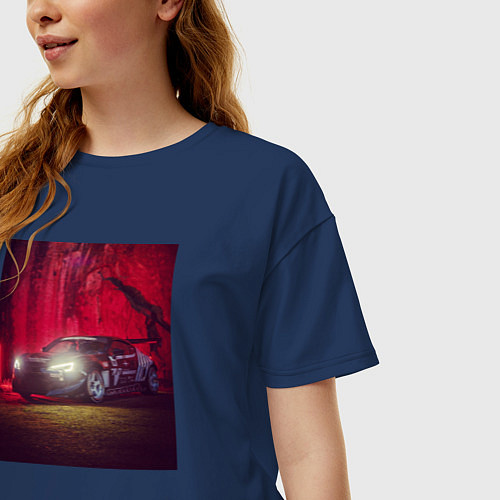 Женская футболка оверсайз Гоночная машина / Тёмно-синий – фото 3