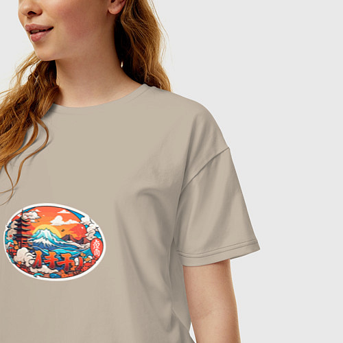 Женская футболка оверсайз Стикер в Японском стиле / Миндальный – фото 3