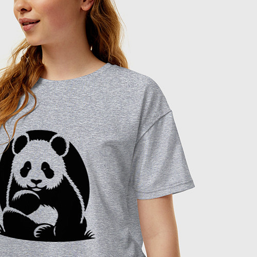 Женская футболка оверсайз Сидящая чёрная панда / Меланж – фото 3