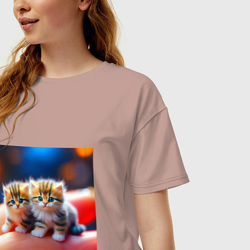 Женская футболка оверсайз Два милых пушистых котика сидят на ладони / Пыльно-розовый – фото 3