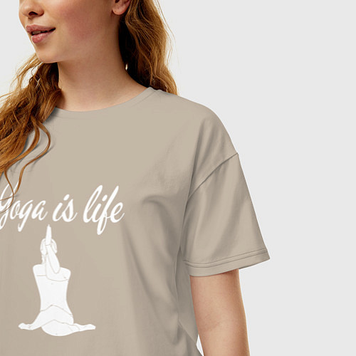 Женская футболка оверсайз Yoga is life / Миндальный – фото 3
