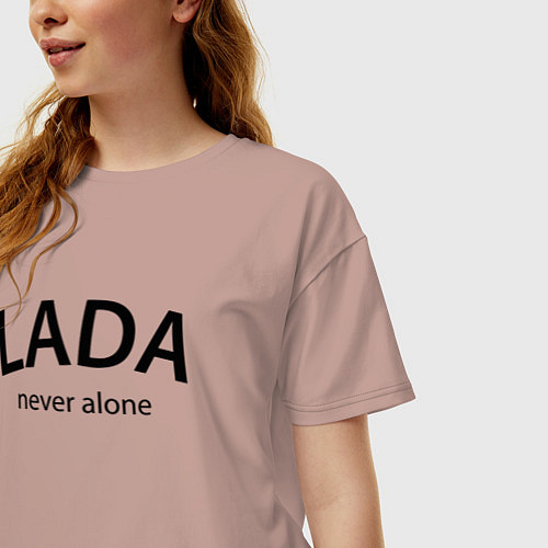 Женская футболка оверсайз Имя Lada never alone - motto / Пыльно-розовый – фото 3