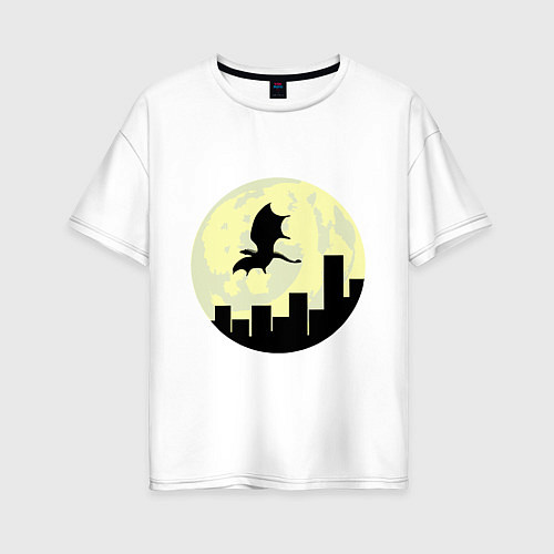 Женская футболка оверсайз Дракон, летящий над городом / Белый – фото 1