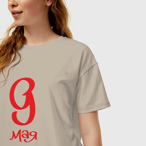 Женская футболка оверсайз 9 мая красный текст / Миндальный – фото 3