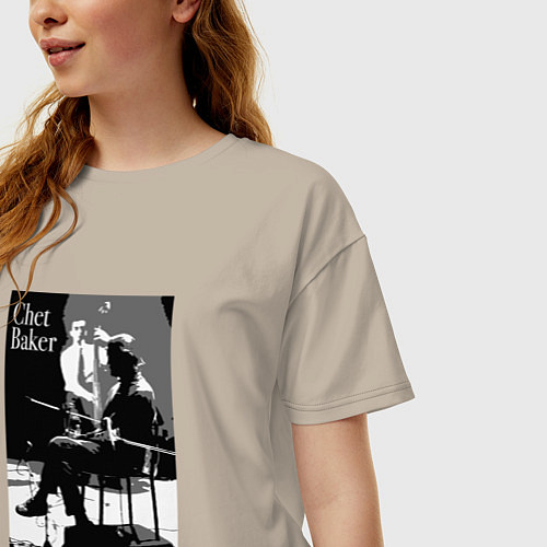Женская футболка оверсайз Chet Baker in concert / Миндальный – фото 3