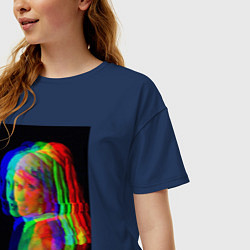 Футболка оверсайз женская Девушка с жемчужной серёжкой с глюками, цвет: тёмно-синий — фото 2