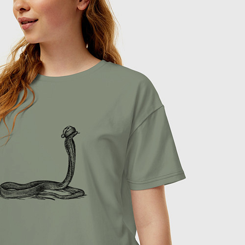 Женская футболка оверсайз Кобра в новогодней шапке / Авокадо – фото 3