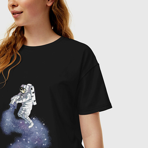 Женская футболка оверсайз Космонавт астронавт украшает футболку космосом / Черный – фото 3