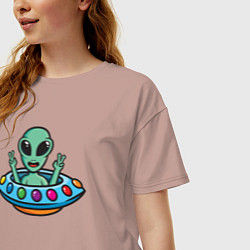 Футболка оверсайз женская Добродушный пришелец, цвет: пыльно-розовый — фото 2
