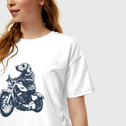 Футболка оверсайз женская Такса байкер на мотоцикле чоппере, цвет: белый — фото 2