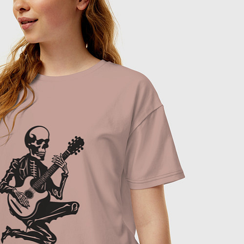 Женская футболка оверсайз Скелетик музыкант / Пыльно-розовый – фото 3
