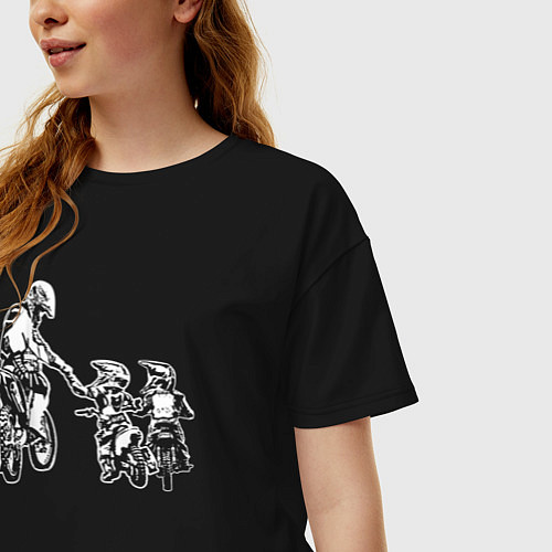 Женская футболка оверсайз Поколения мотоциклистов / Черный – фото 3