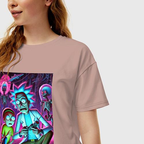 Женская футболка оверсайз Рик и Морти изучают инопланетное насекомое / Пыльно-розовый – фото 3