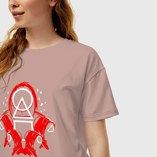 Женская футболка оверсайз Солдаты игры в кальмара / Пыльно-розовый – фото 3