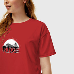 Футболка оверсайз женская Езда на велосипеде с медведями, цвет: красный — фото 2