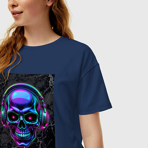 Женская футболка оверсайз Неоновый череп в наушниках / Тёмно-синий – фото 3