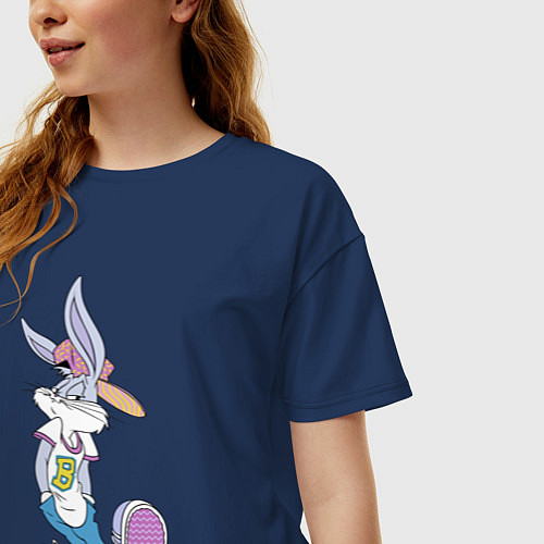 Женская футболка оверсайз Bugs Bunny in the sneakers / Тёмно-синий – фото 3