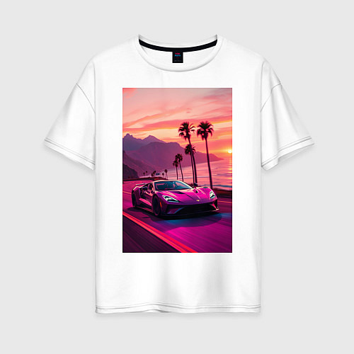 Женская футболка оверсайз Суперкар едет около океана / Белый – фото 1
