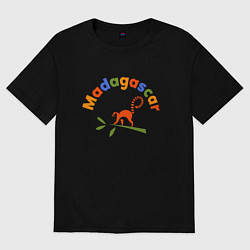 Женская футболка оверсайз Лемур в Мадагаскаре