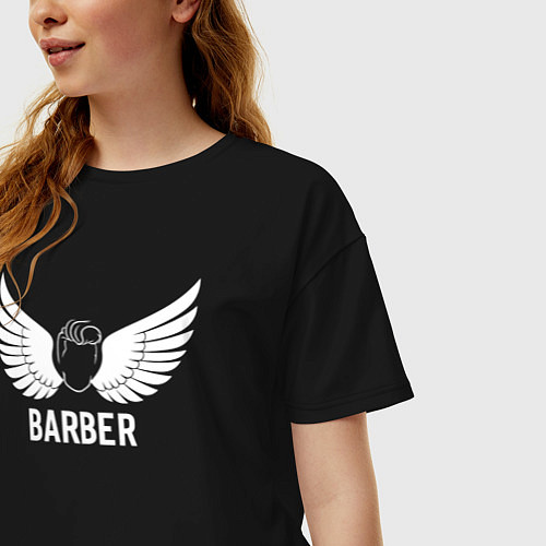 Женская футболка оверсайз Крылатый барбер / Черный – фото 3