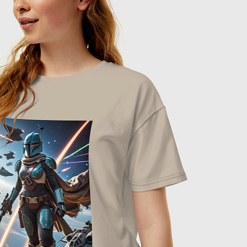 Женская футболка оверсайз Девушка-мандалорец в космосе / Миндальный – фото 3