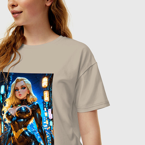 Женская футболка оверсайз Черная Канарейка на улице / Миндальный – фото 3