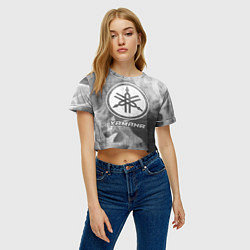 Футболка 3D укороченная женская Yamaha - grey gradient, цвет: 3D-принт — фото 2