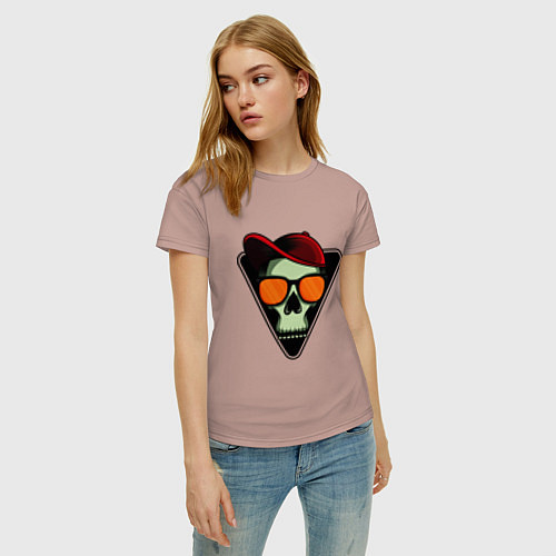 Женская футболка Череп в кепке и очках / Пыльно-розовый – фото 3