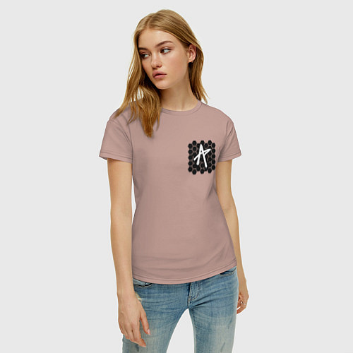 Женская футболка ПАБГ New State - Соты / Пыльно-розовый – фото 3
