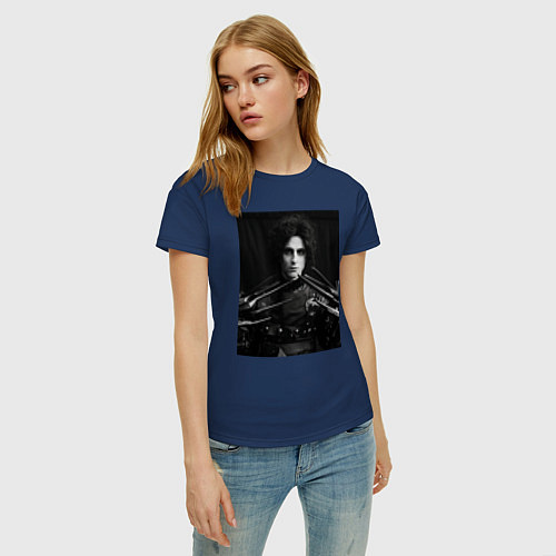 Женская футболка Тимоти Шаламе черно белое фото / Тёмно-синий – фото 3