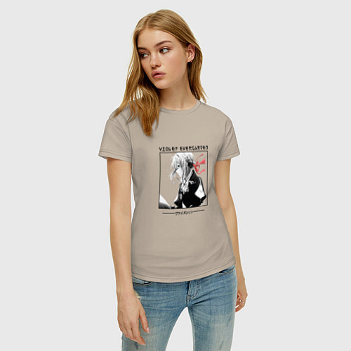 Женская футболка Вайолет Эвергарден в квадрате с иероглифами / Миндальный – фото 3