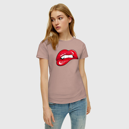 Женская футболка Red kiss губы / Пыльно-розовый – фото 3