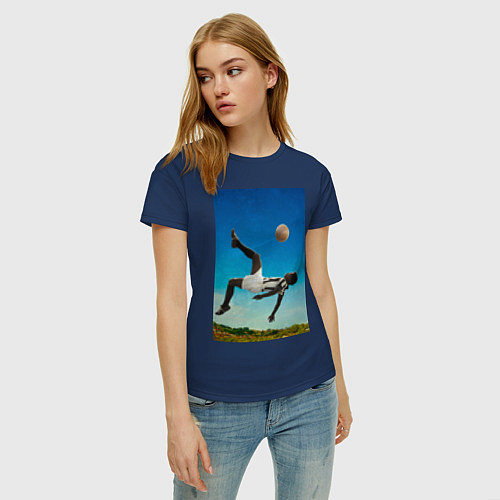 Женская футболка Удар Пеле / Тёмно-синий – фото 3