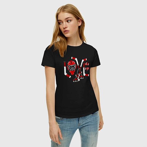 Женская футболка LOVE хоккейными принадлежностями / Черный – фото 3