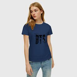 Футболка хлопковая женская BTS logo, цвет: тёмно-синий — фото 2