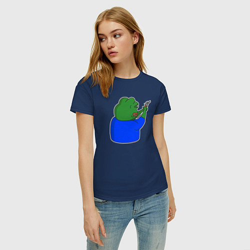 Женская футболка Лягушонок Пепе в тире / Тёмно-синий – фото 3