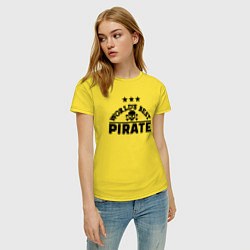 Футболка хлопковая женская Лучший пират в мире, цвет: желтый — фото 2