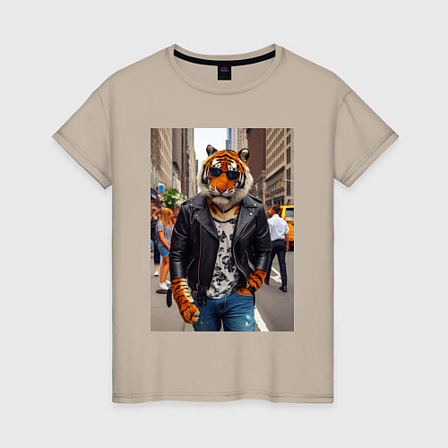 Женская футболка Cool tiger on the streets of New York - ai art / Миндальный – фото 1