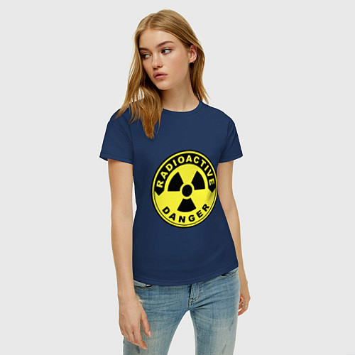 Женская футболка Danger radiation sign / Тёмно-синий – фото 3