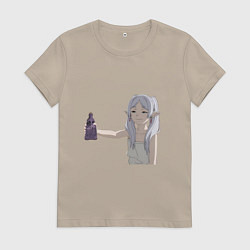 Женская футболка Фрирен Провожающая в последний путь улыбается