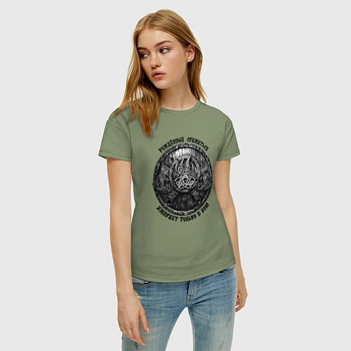 Женская футболка Щит велеса и боевые славянские топоры / Авокадо – фото 3