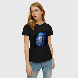Футболка хлопковая женская Tardis in space, цвет: черный — фото 2