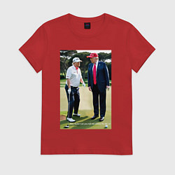 Женская футболка Джо и Дональд на поле для гольфа