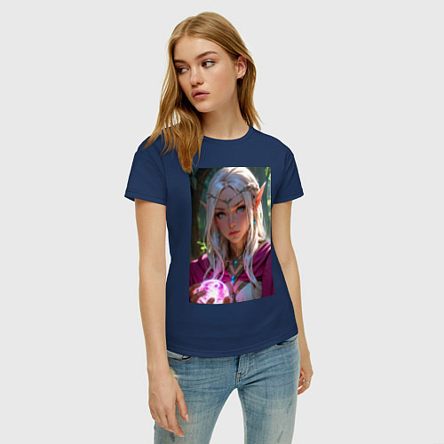 Женская футболка Прекрасная эльфийка с магической сферой / Тёмно-синий – фото 3