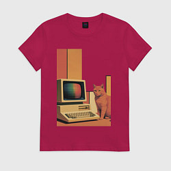 Футболка хлопковая женская Рыжий кот сидит у старого компьютера ретро поп-арт, цвет: маджента