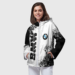 Ветровка с капюшоном женская BMW БМВ РАЗРЕЗАННОЕ ЛОГО, цвет: 3D-белый — фото 2
