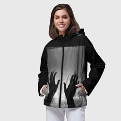 Ветровка с капюшоном женская Руки зомби в ночном тумане, цвет: 3D-черный — фото 2